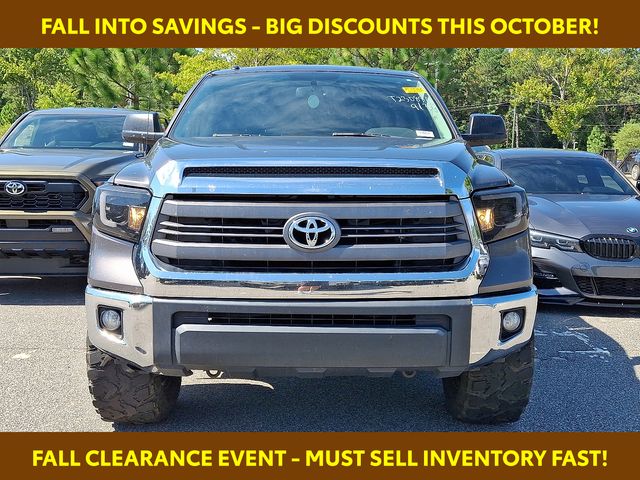2015 Toyota Tundra SR5 CrewMax photo 2