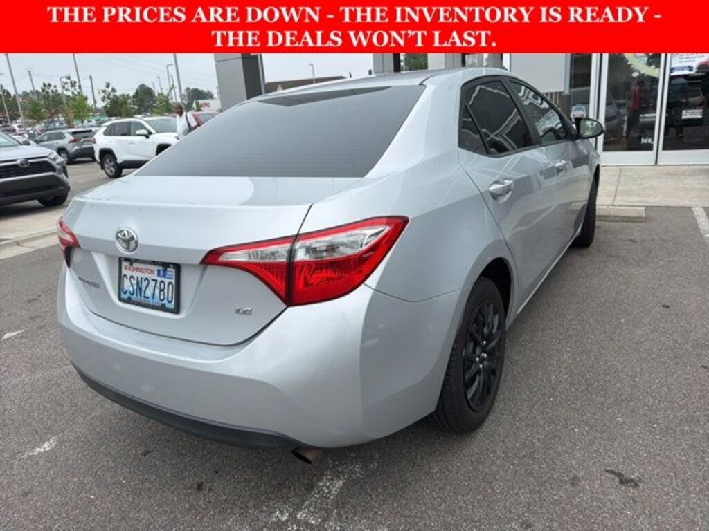 Used 2015 Toyota Corolla LE Sedan