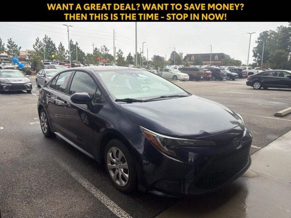 Used 2022 Toyota Corolla LE Sedan