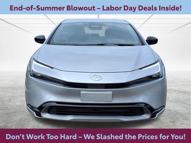 2024 Toyota Prius XLE photo 2