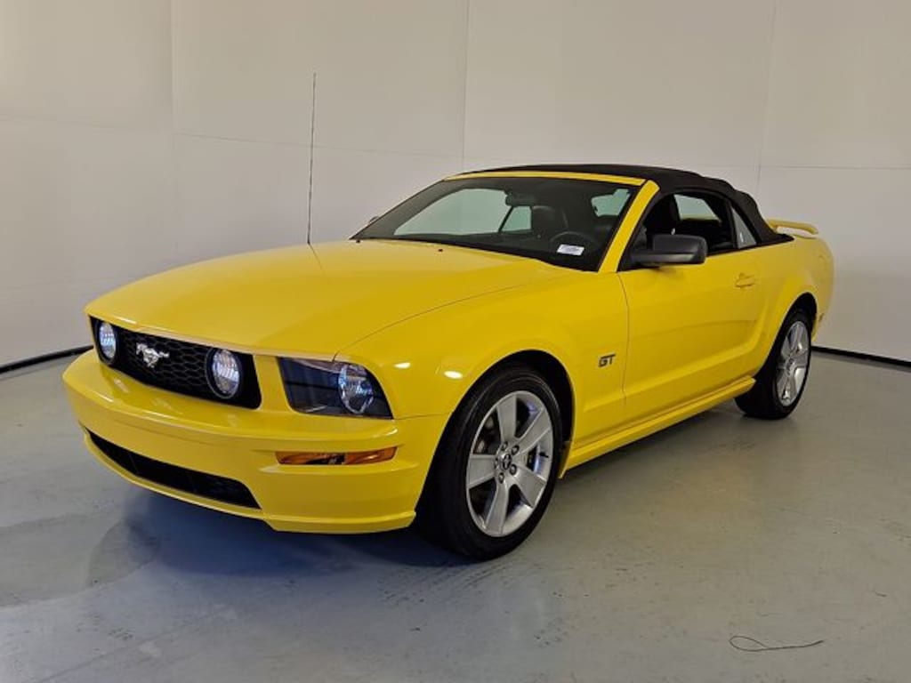 Used 2006 Ford Mustang Convertible