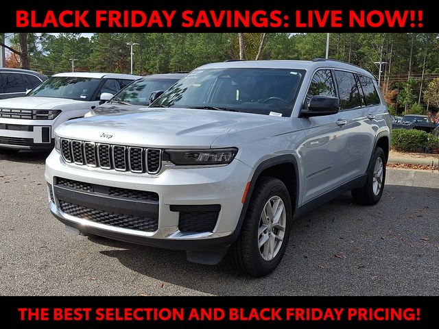 2022 Jeep Grand Cherokee Laredo photo 3