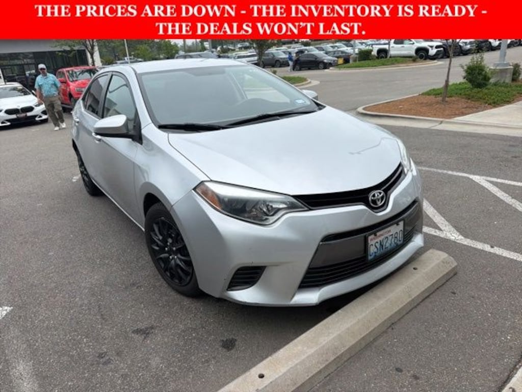 Used 2015 Toyota Corolla LE Sedan