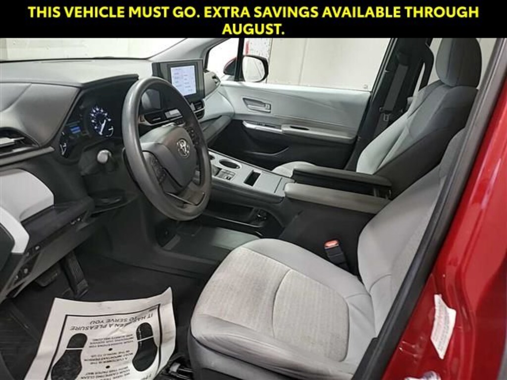 Used 2025 Toyota Sienna LE 8 Passenger Van Passenger Van