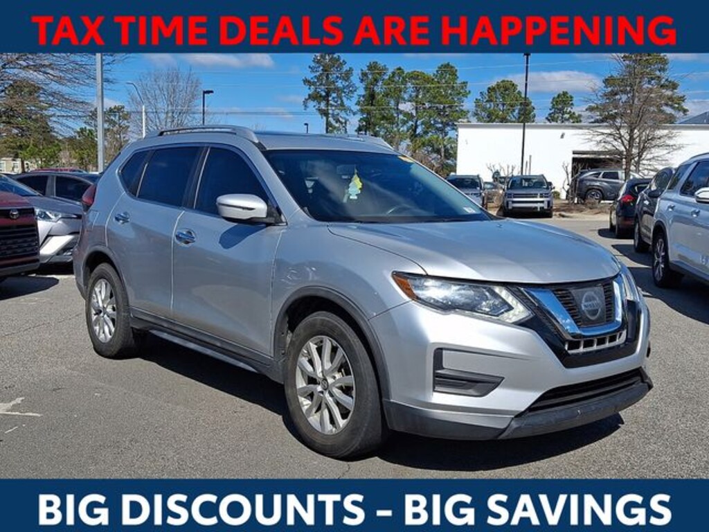 Used 2017 Nissan Rogue SV SUV