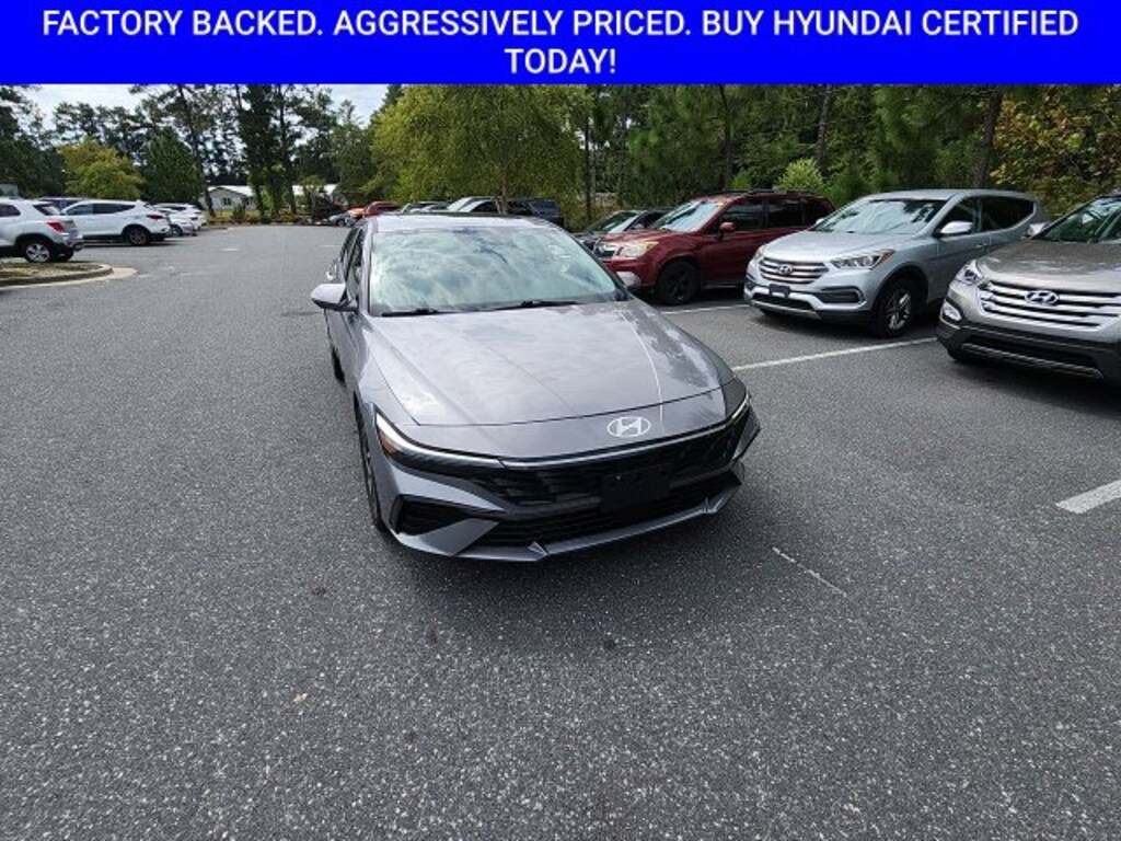 Used 2025 Hyundai Elantra Limited Sedan