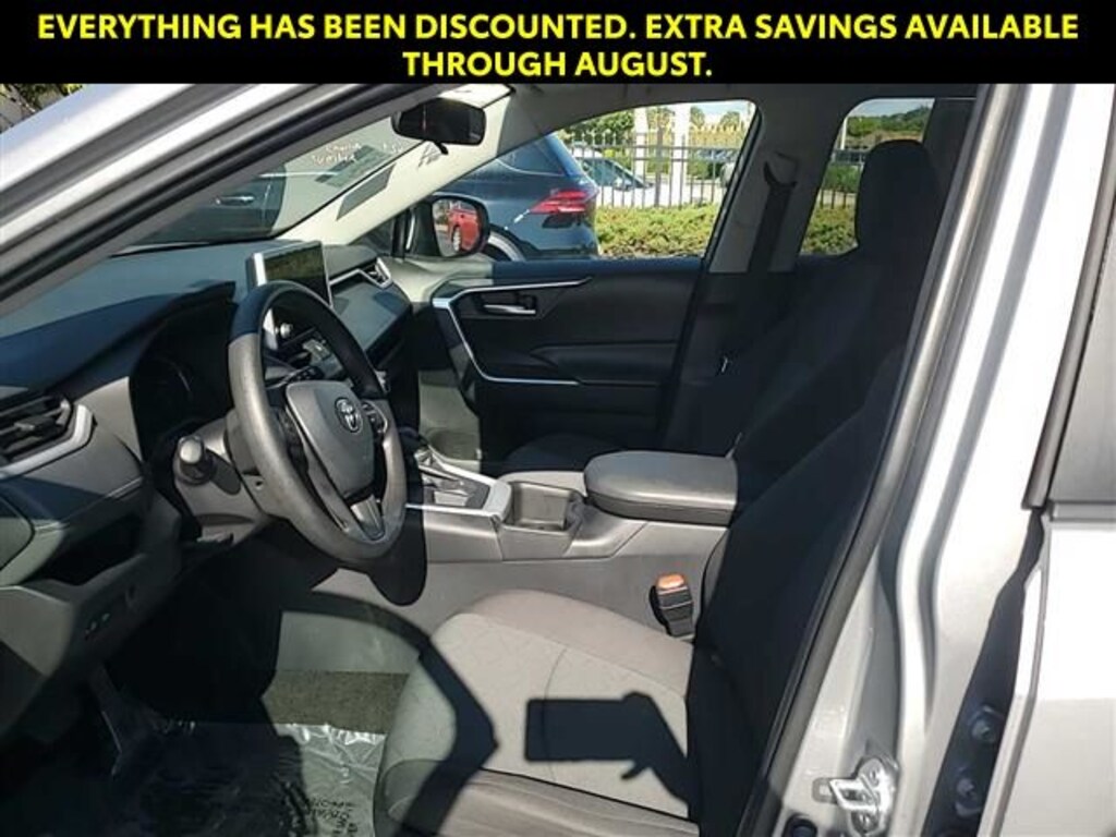 Used 2025 Toyota RAV4 XLE SUV