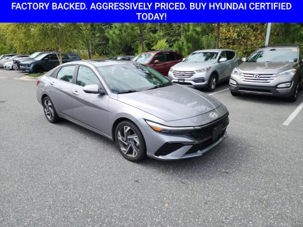 Used 2025 Hyundai Elantra Limited Sedan