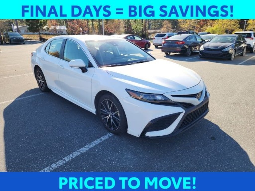 Used 2024 Toyota Camry SE Sedan