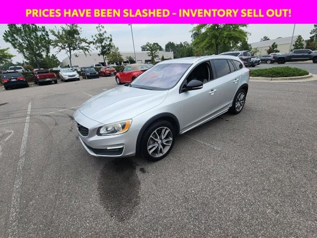 Used 2017 Volvo V60 Cross Country T5 AWD Wagon