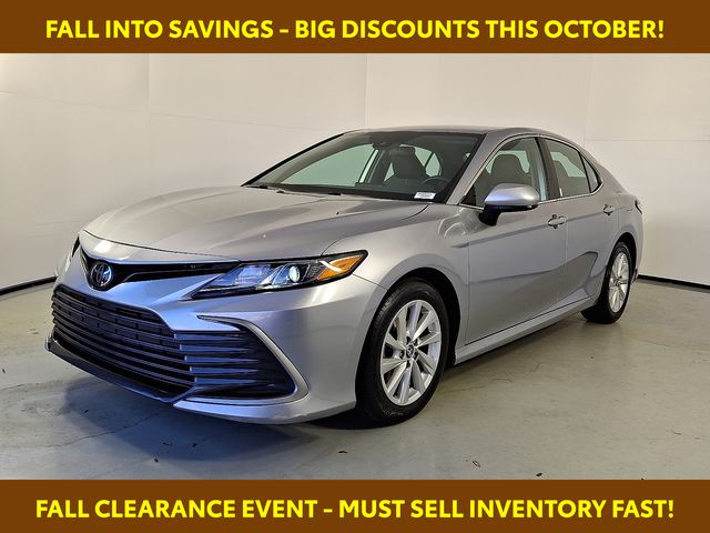 2023 Toyota Camry LE photo 2