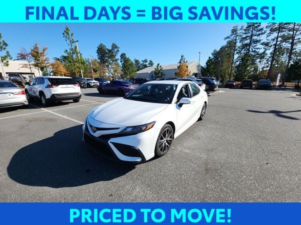 Used 2024 Toyota Camry SE Sedan