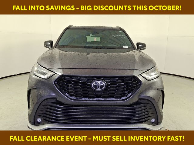 2021 Toyota Highlander XSE photo 2