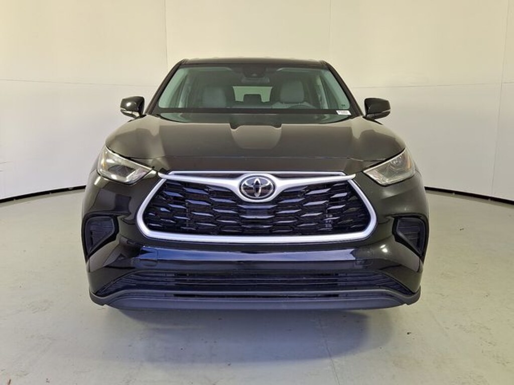 Used 2023 Toyota Highlander SUV