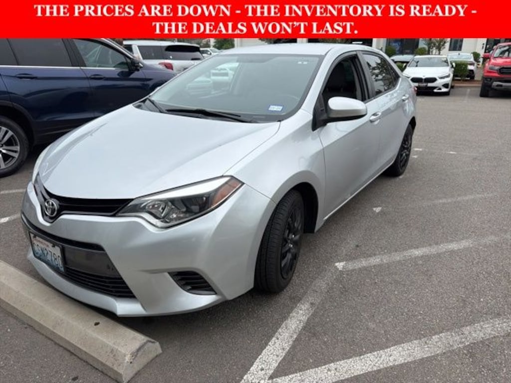 Used 2015 Toyota Corolla LE Sedan