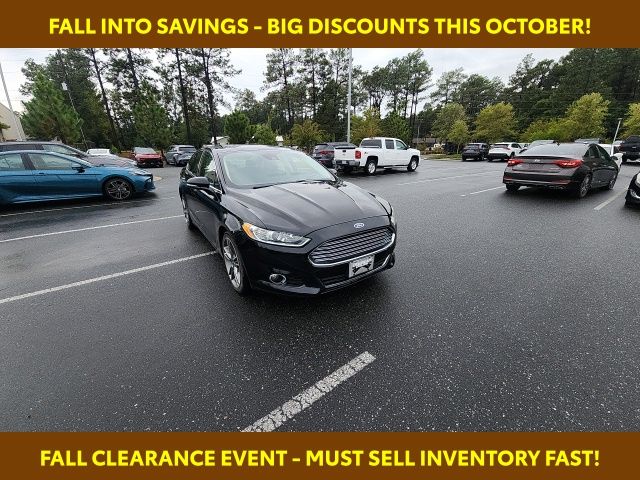 2016 Ford Fusion Titanium photo 2