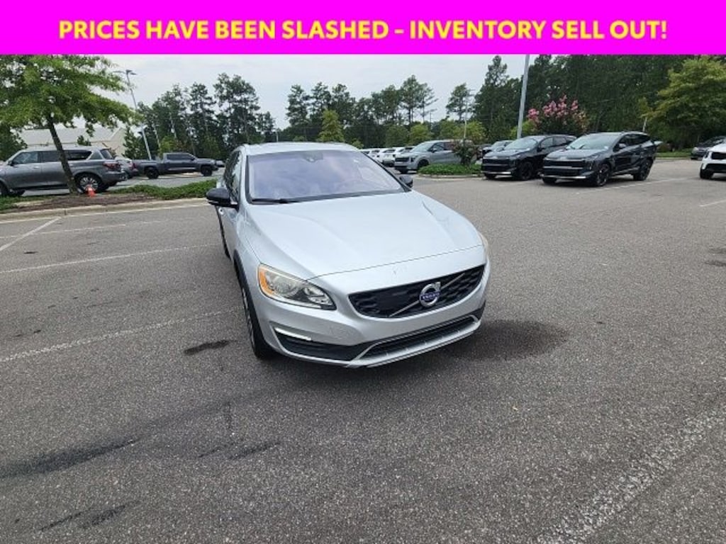 Used 2017 Volvo V60 Cross Country T5 AWD Wagon