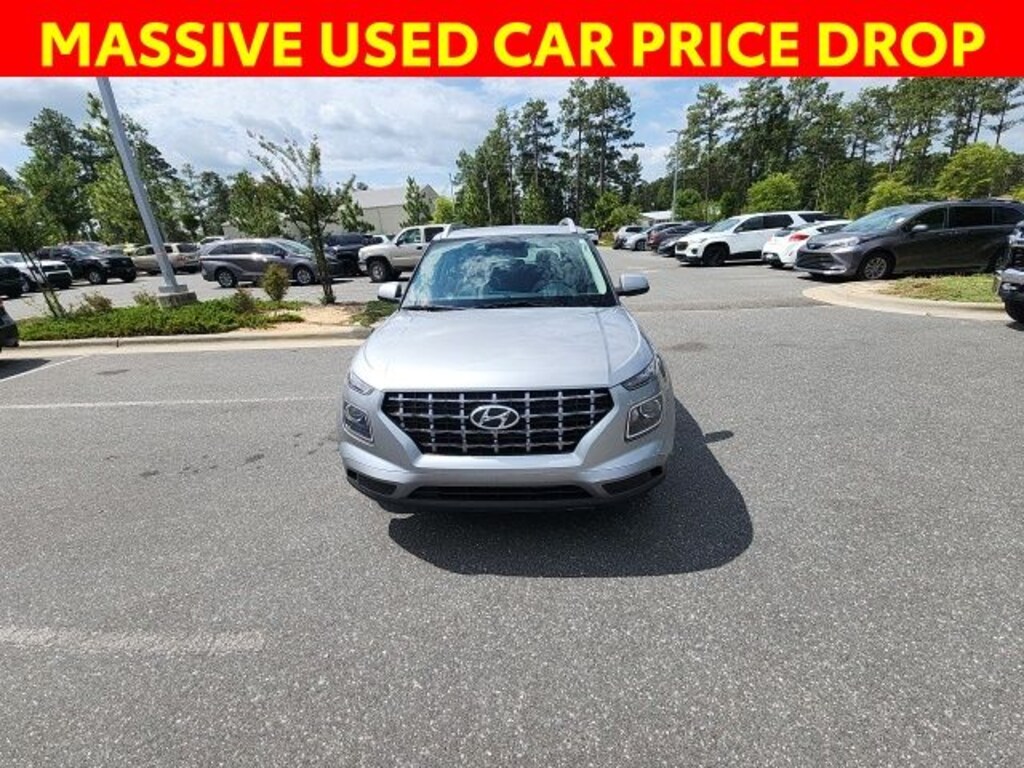 Used 2024 Hyundai Venue SEL SUV