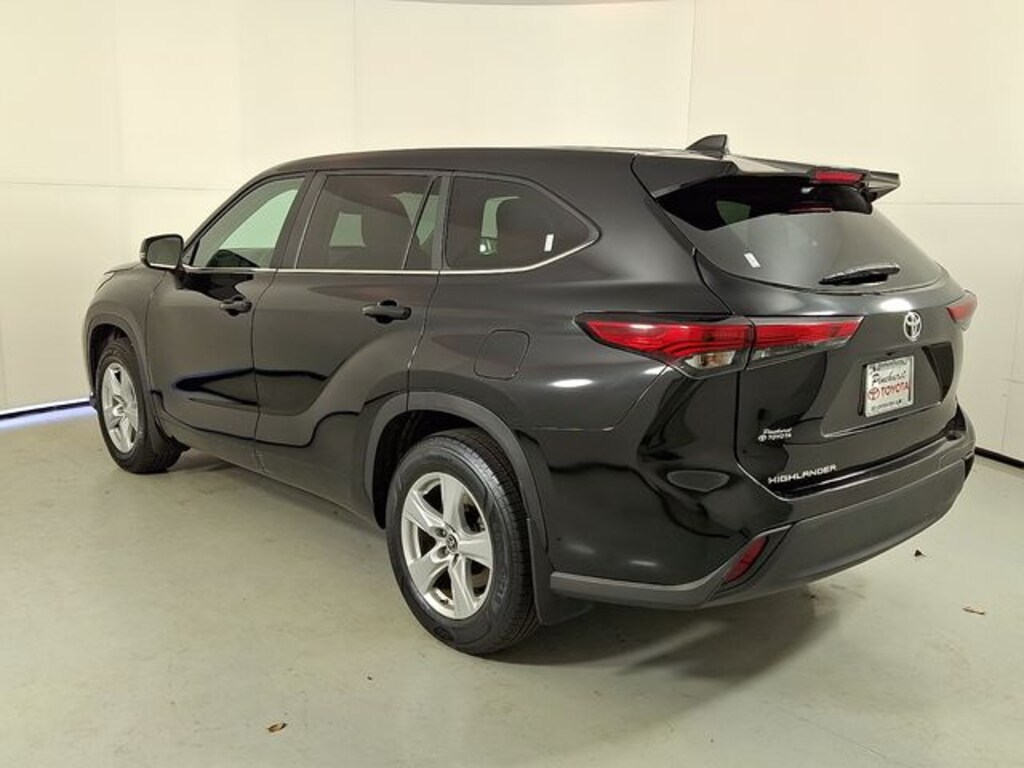 Used 2023 Toyota Highlander SUV