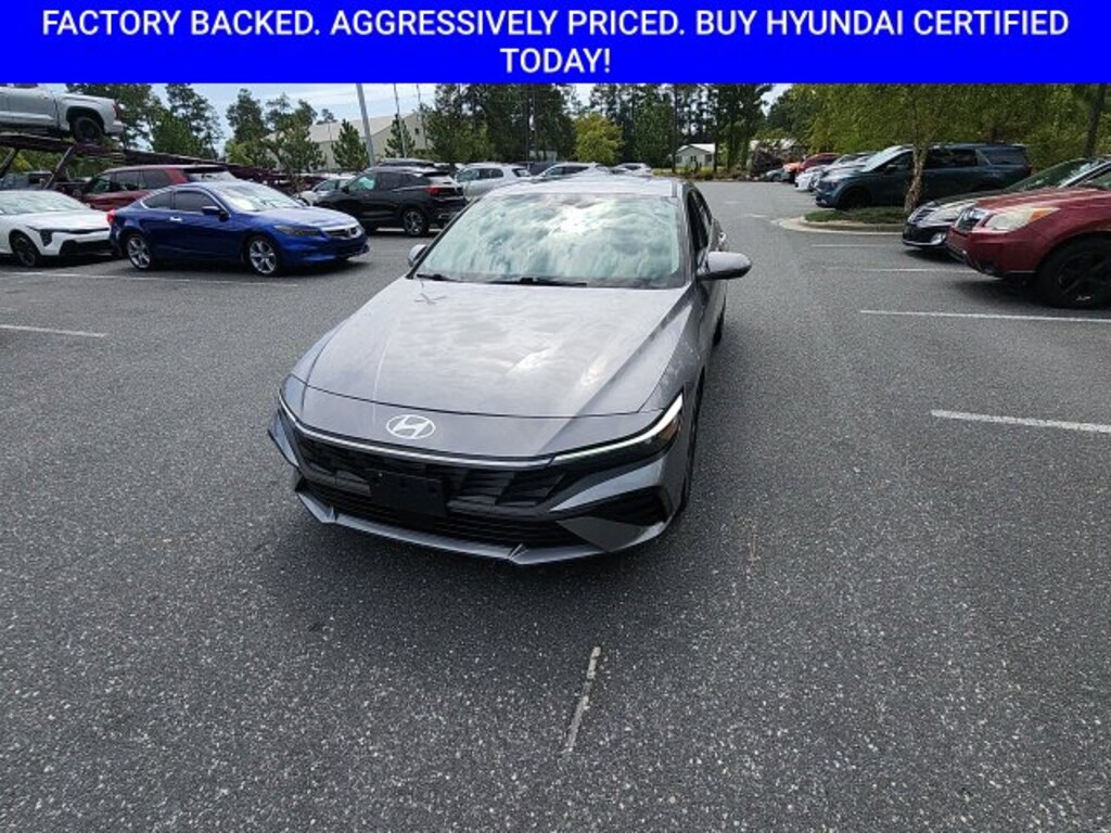 Used 2025 Hyundai Elantra Limited Sedan