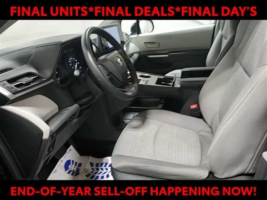 Used 2024 Toyota Sienna LE 8 Passenger Van Passenger Van