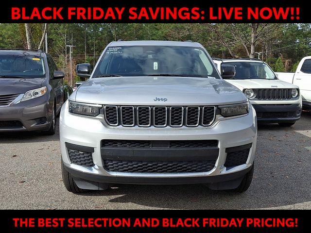 2022 Jeep Grand Cherokee Laredo photo 2