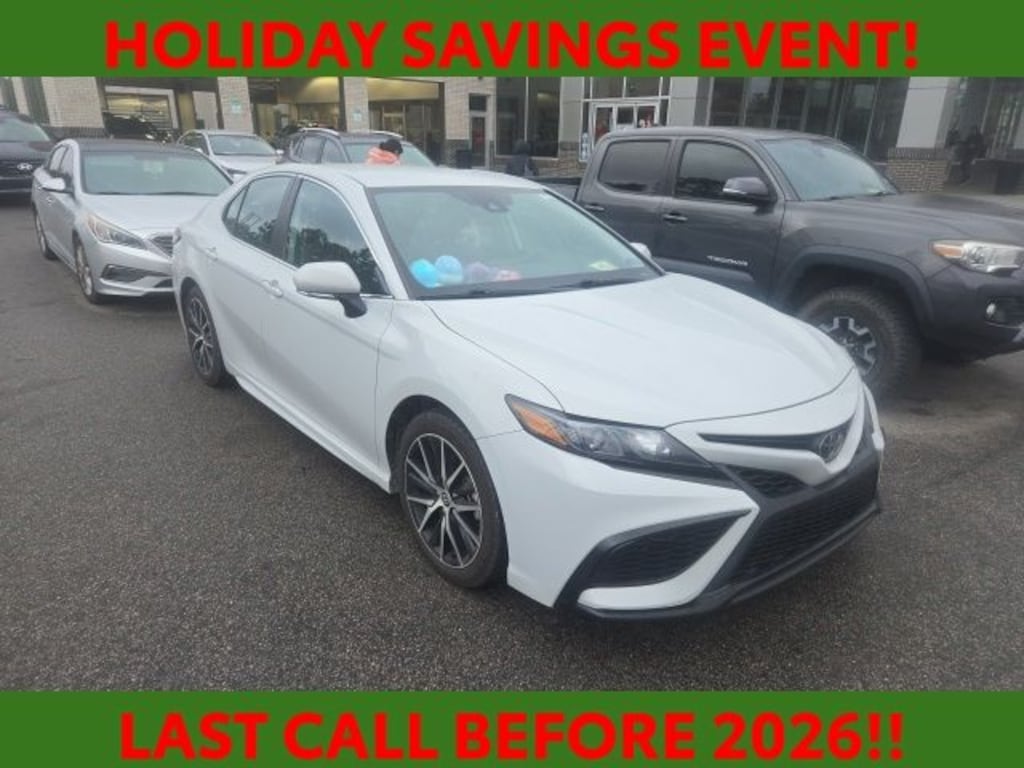 Used 2023 Toyota Camry SE Sedan