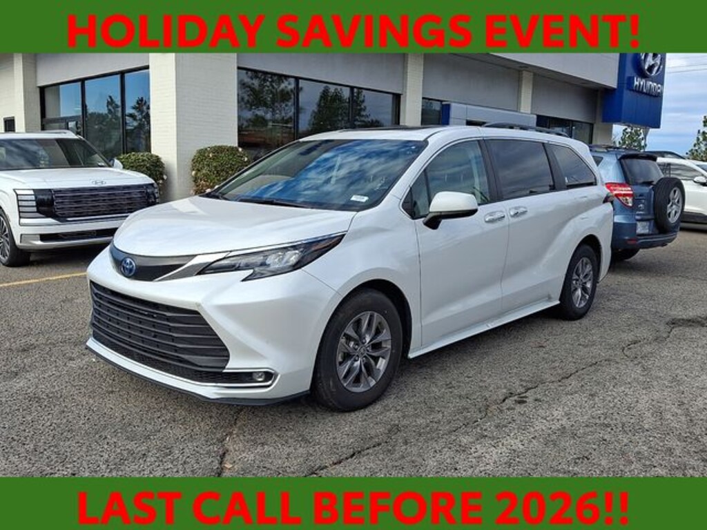 Used 2024 Toyota Sienna XLE Van Passenger Van