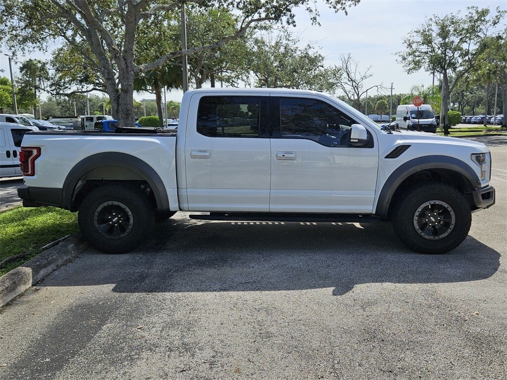 2018 Ford F-150 Raptor photo 3