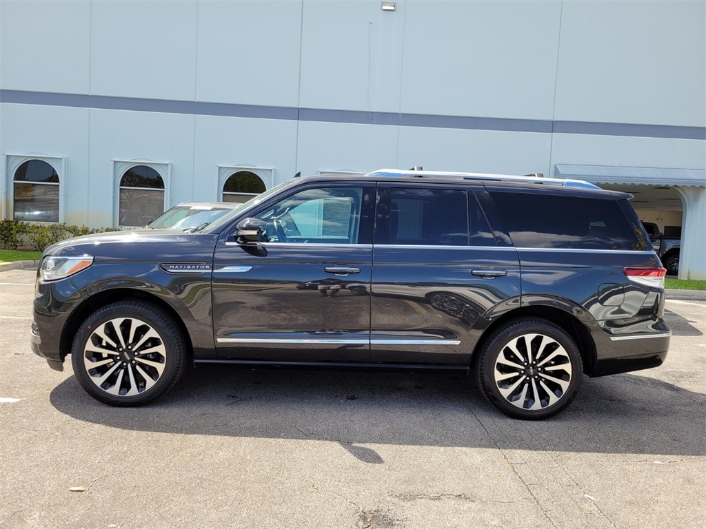Certified 2022 Lincoln Navigator Reserve with VIN 5LMJJ2KT3NEL09727 for sale in Pembroke Pines, FL
