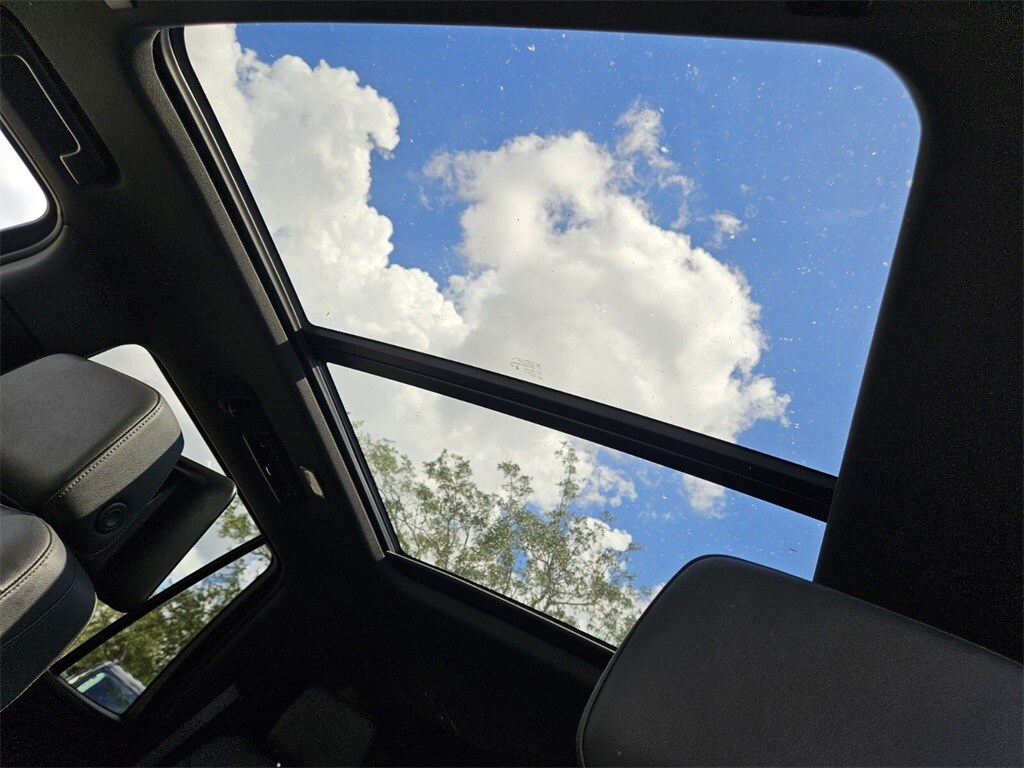 2023 Chevrolet Tahoe LT photo 4
