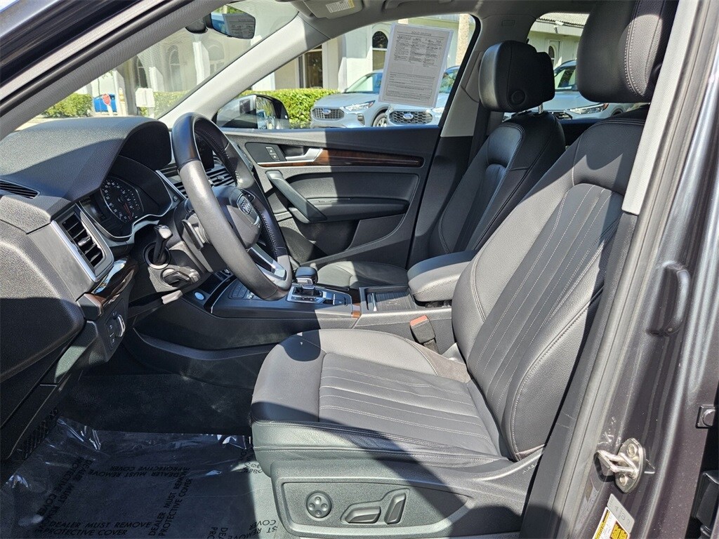 2020 Audi Q5 45 Premium photo 3
