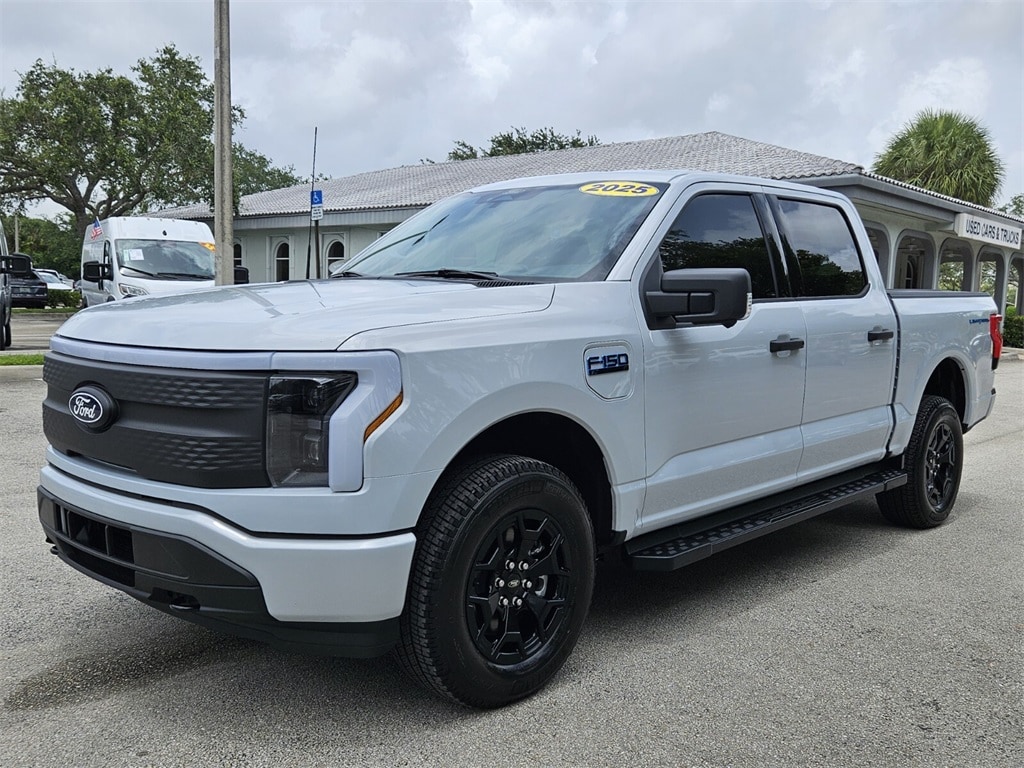 Certified 2025 Ford F-150 Lightning XLT with VIN 1FTVW3LK4SWG07697 for sale in Pembroke Pines, FL