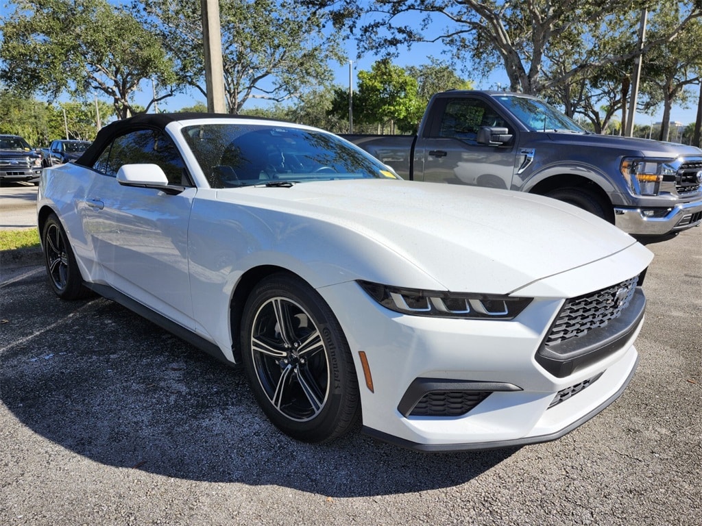 2024 Ford Mustang EcoBoost Premium Convertible photo 3