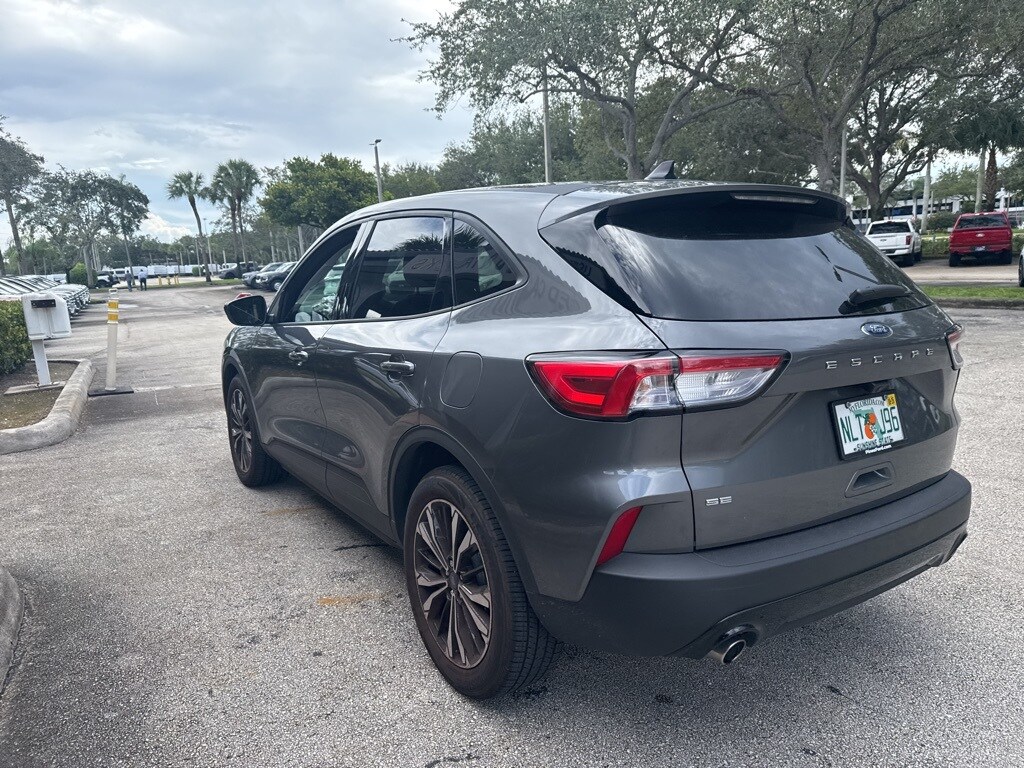 2022 Ford Escape SE photo 4
