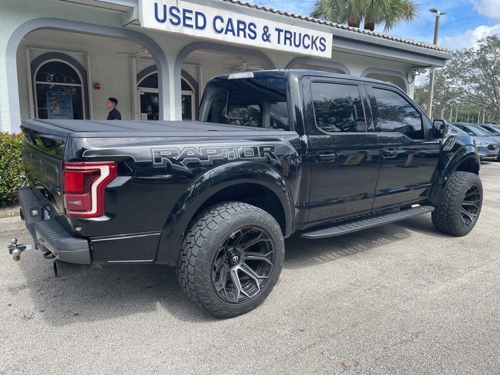 2017 Ford F-150 Raptor photo 3