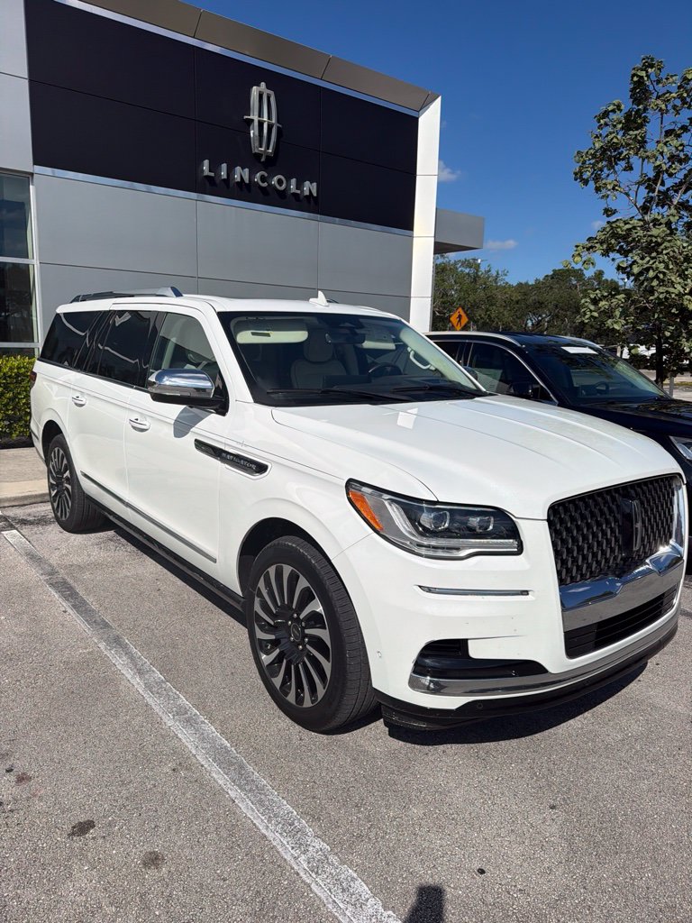 2022 Lincoln Navigator Black Label L