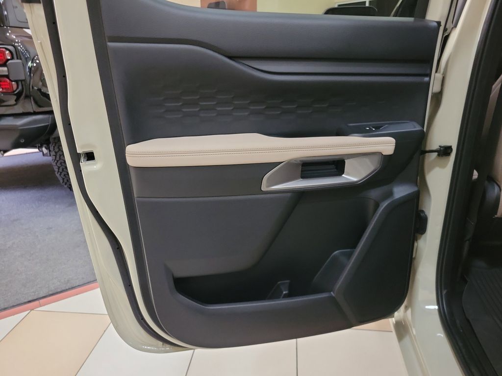 2025 Ford Ranger XLT - Photo 12