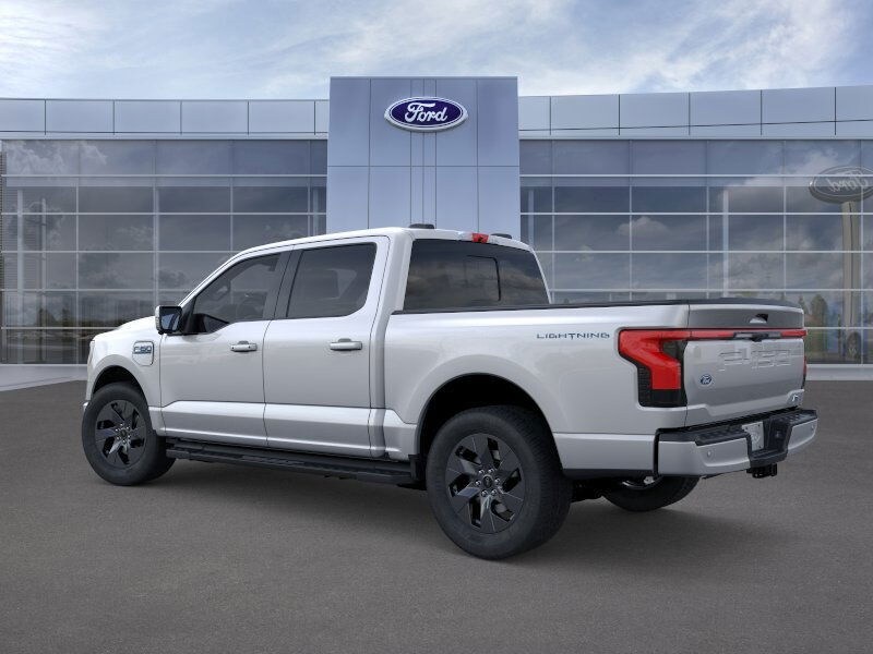 2025 Ford F-150 Lightning Lariat photo 3