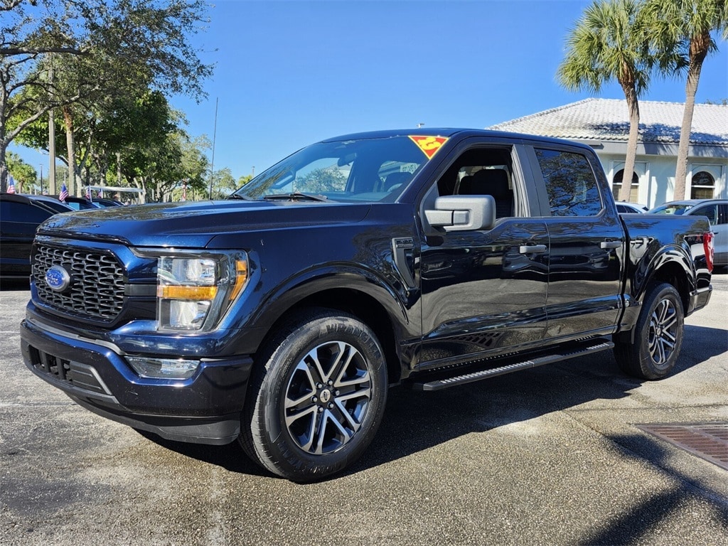 2023 Ford F-150 XL's photo