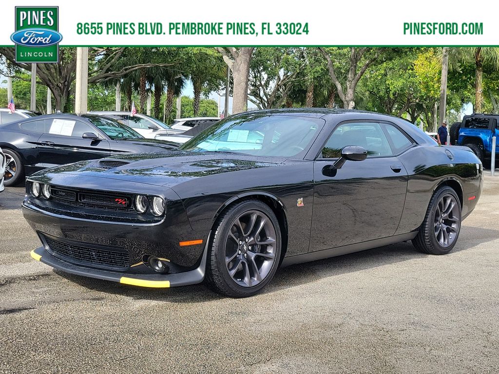 2023 Dodge Challenger R/T Scat Pack's photo