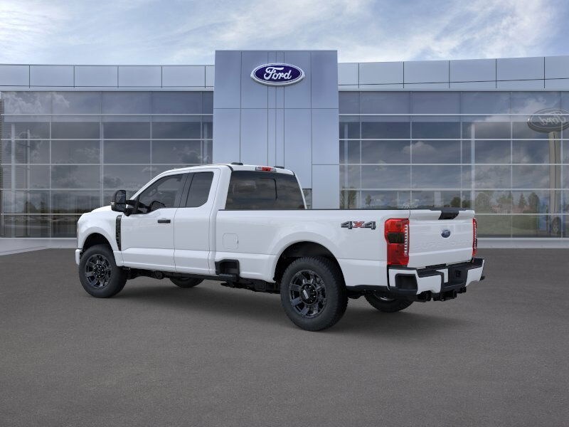 2025 Ford F-350 photo 4