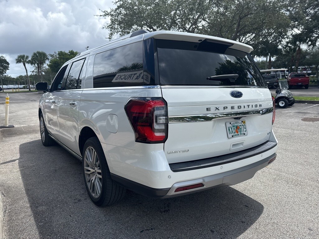2022 Ford Expedition MAX Limited photo 2