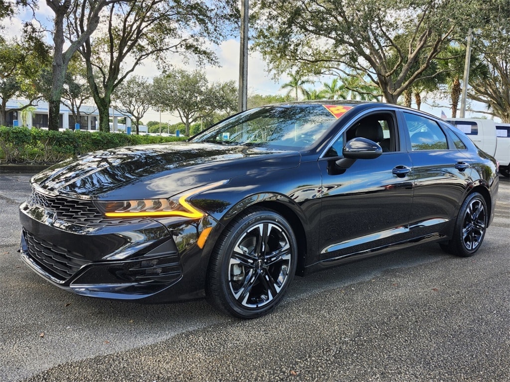 2022 Kia K5 GT-Line's photo