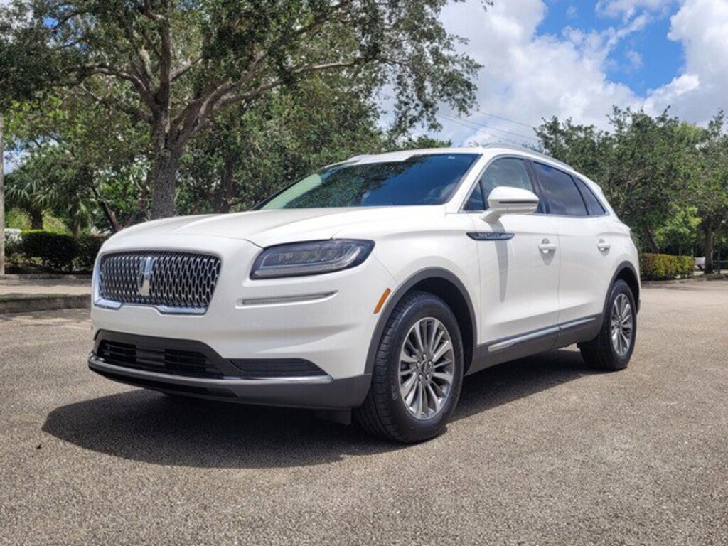 Used 2022 Lincoln Nautilus For Sale at Pines Ford VIN 2LMPJ6J94NBL18432