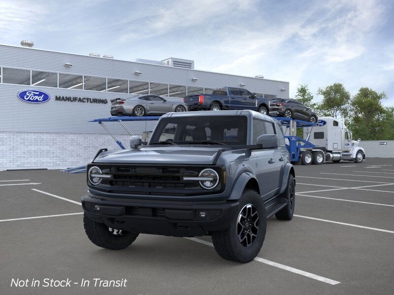 2025 Ford Bronco Outer Banks photo 2