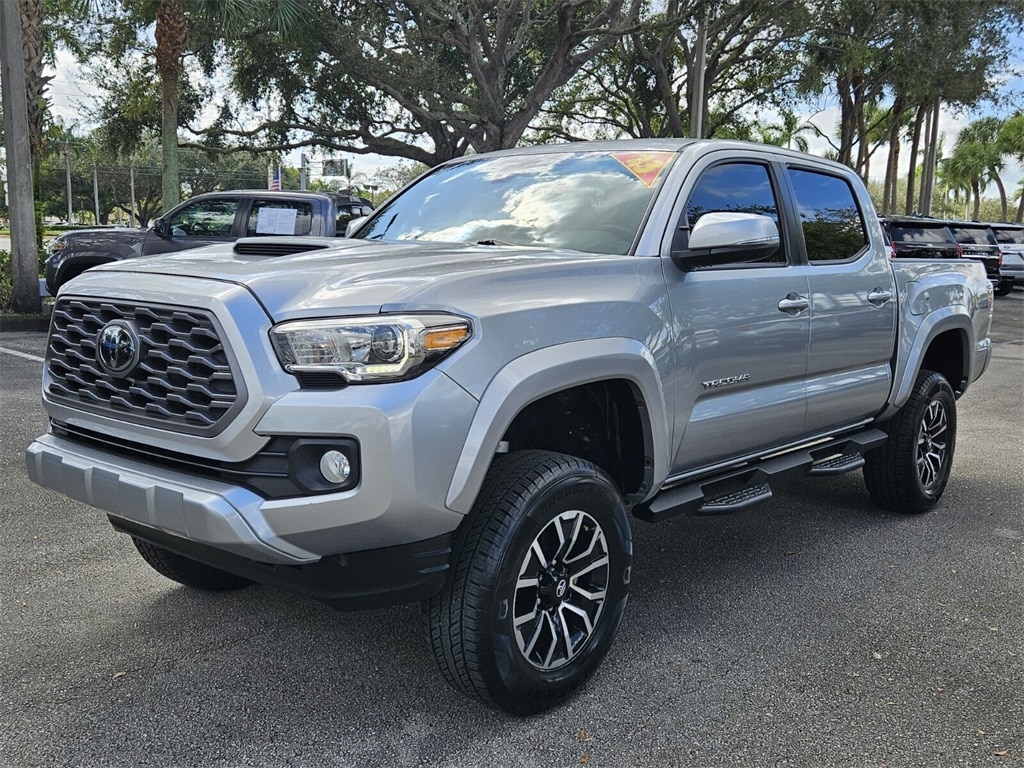 2023 Toyota Tacoma TRD Sport's photo