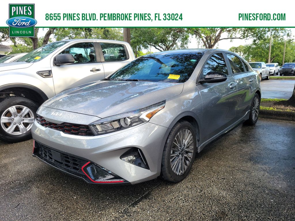 2023 Kia Forte GT-Line AT's photo