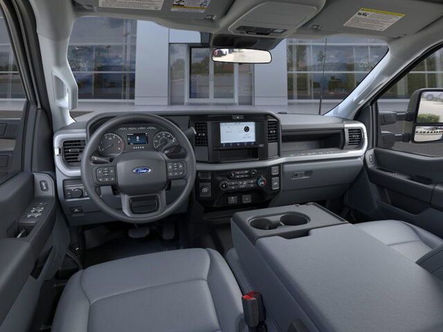 2025 Ford F-350 Super Duty XL - Photo 9