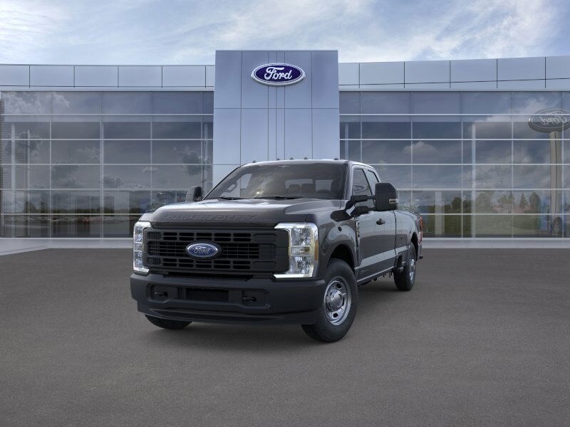 2025 Ford F-250 photo 2